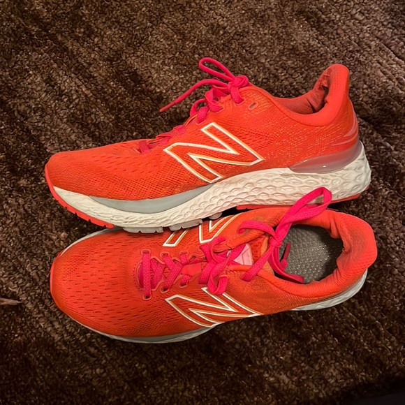 Nike fresh foam sneakers - Picture 1 of 3